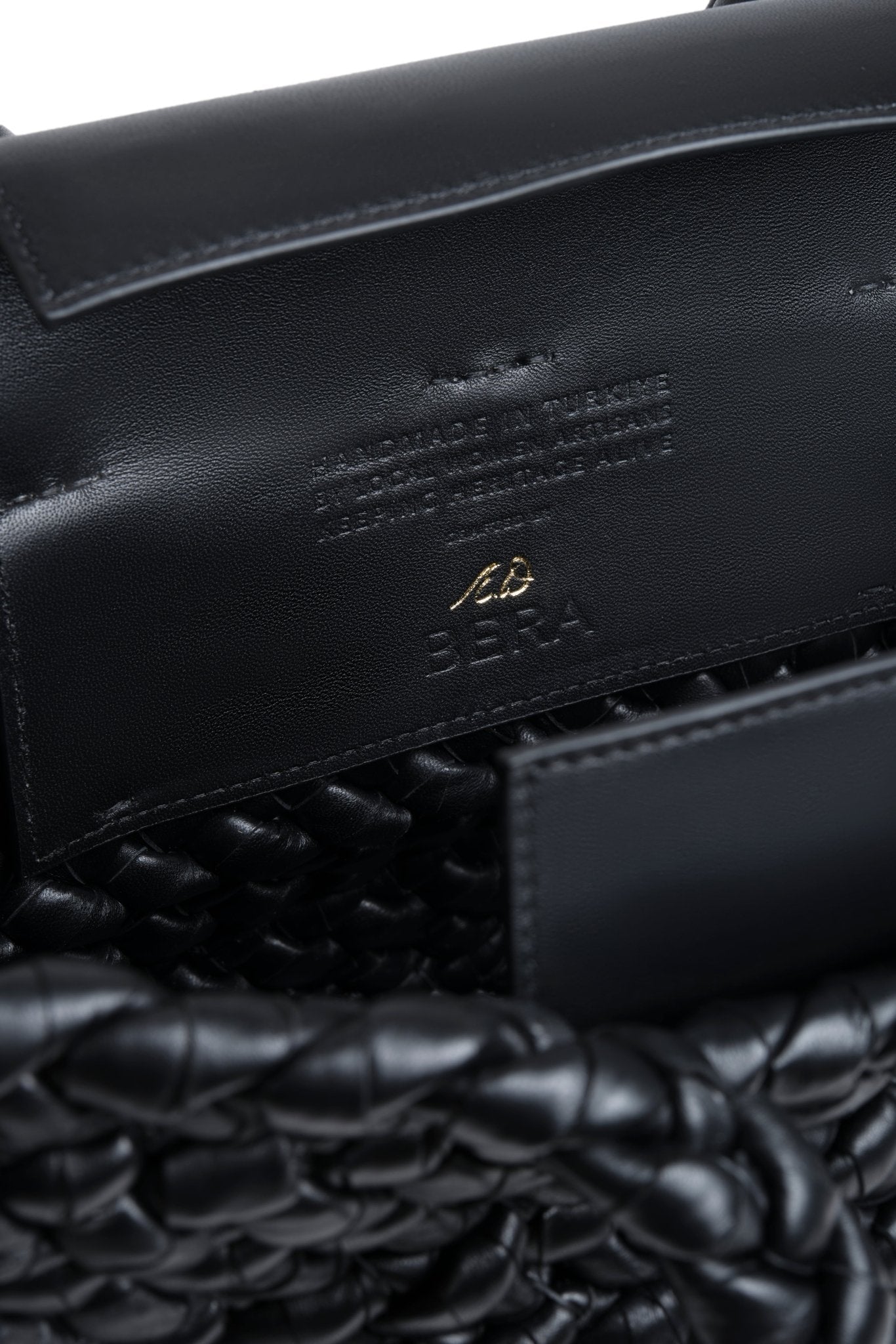 HANDCRAFTED MIRA BLACK - Bera Design